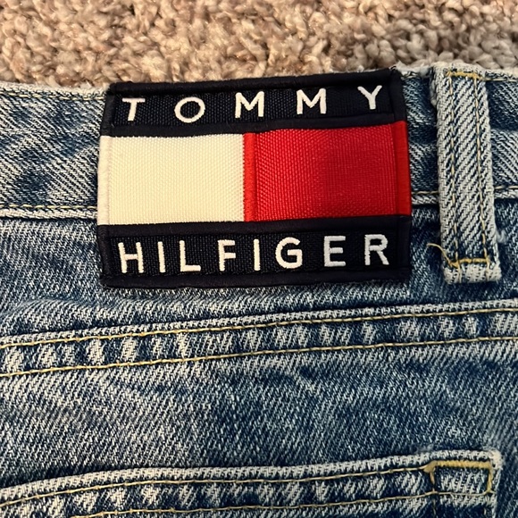 Tommy Jeans Vintage Distressed Denim Shorts - Picture 4 of 5